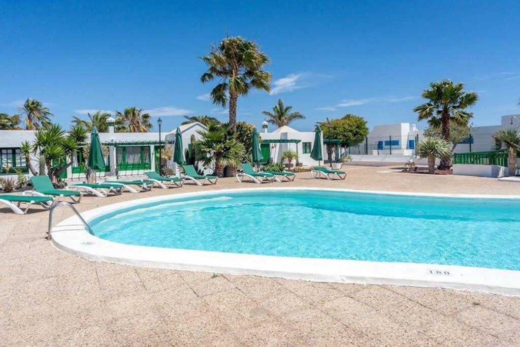 Bandama 14! 2 Bedroom Newly Renovated Bungalow, Los Pocillos, Puerto Del Carmen. Puerto del Carmen  Exterior photo